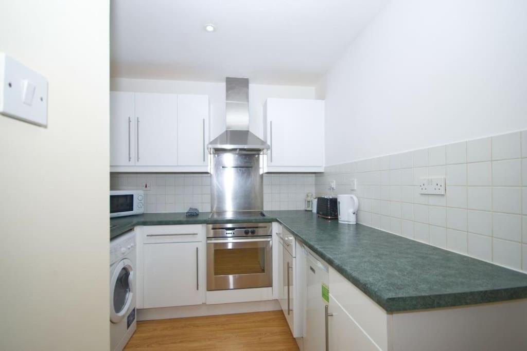 Alluring 2 Bedroom Leeds City Centre Apartment- Self Check-In,Balconied Apartment 외부 사진